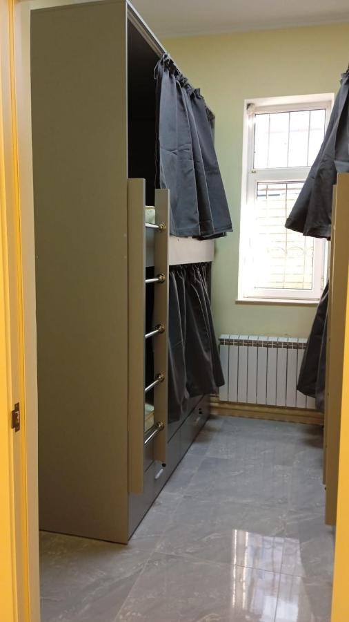 Check Inn Hostel Алматы Экстерьер фото