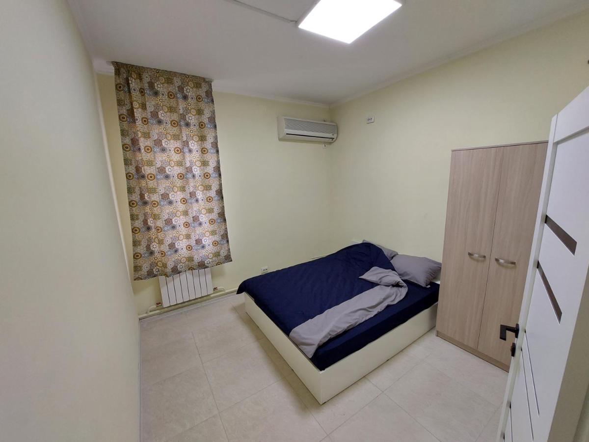 Check Inn Hostel Алматы Экстерьер фото