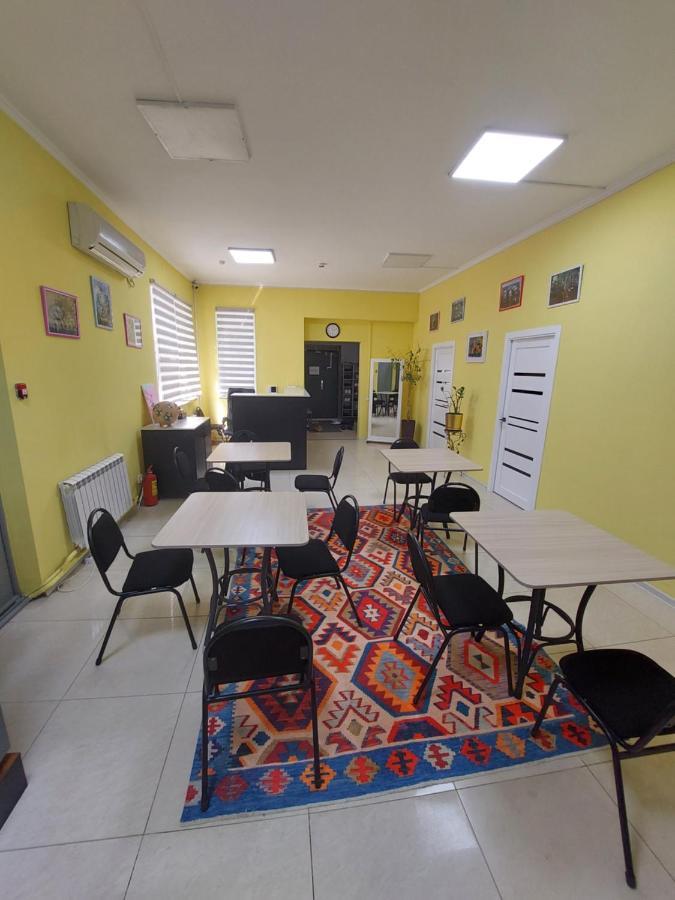 Check Inn Hostel Алматы Экстерьер фото