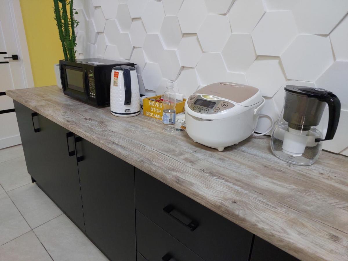Check Inn Hostel Алматы Экстерьер фото