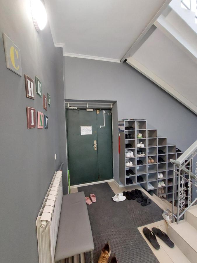 Check Inn Hostel Алматы Экстерьер фото
